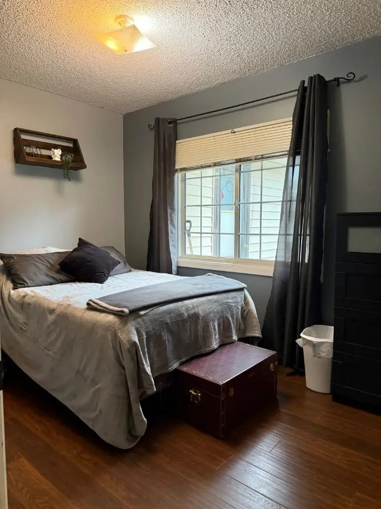 10107 90 Avenue Grande Prairie AB T8V 0E8