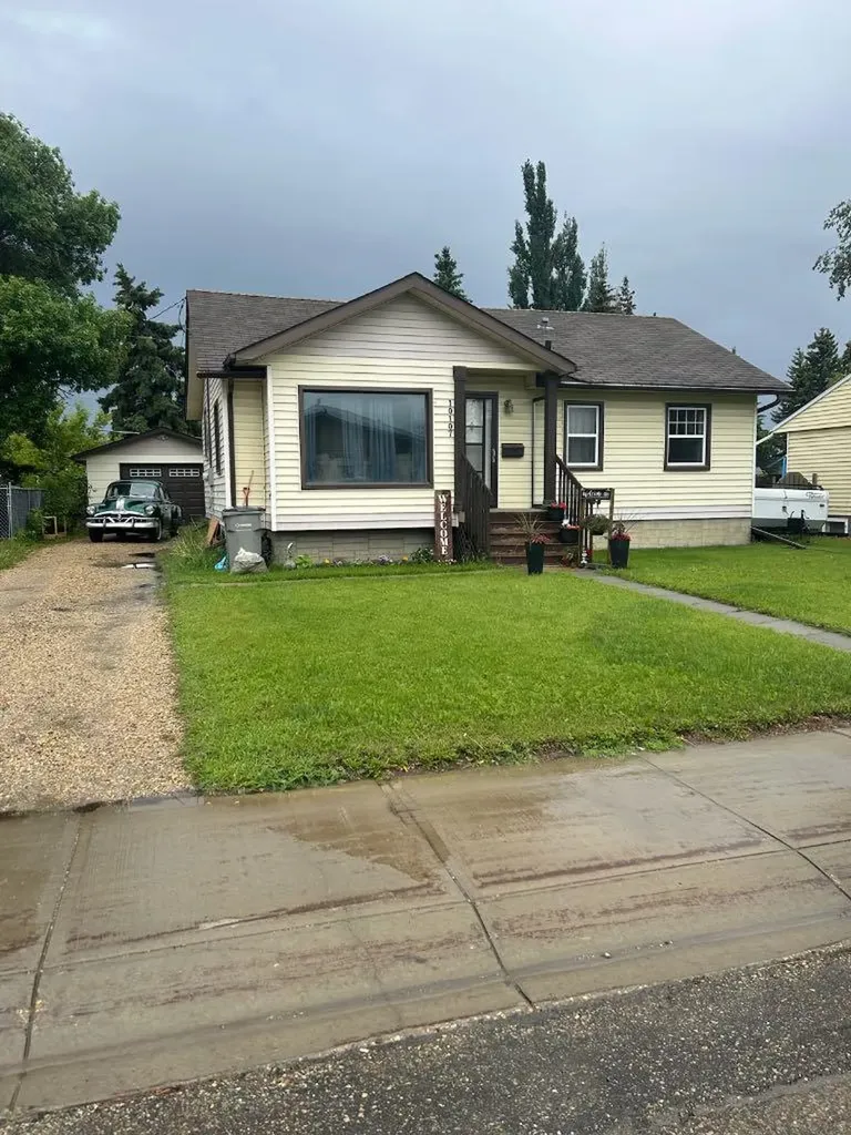 10107 90 Avenue Grande Prairie AB T8V 0E8