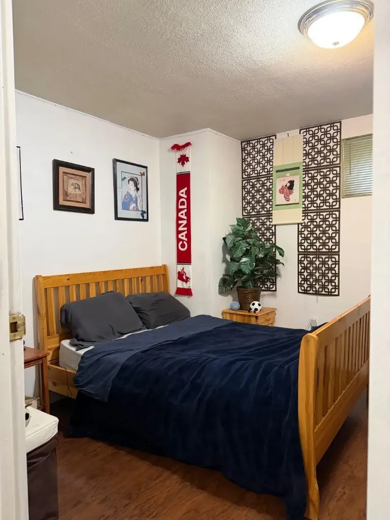 10107 90 Avenue Grande Prairie AB T8V 0E8