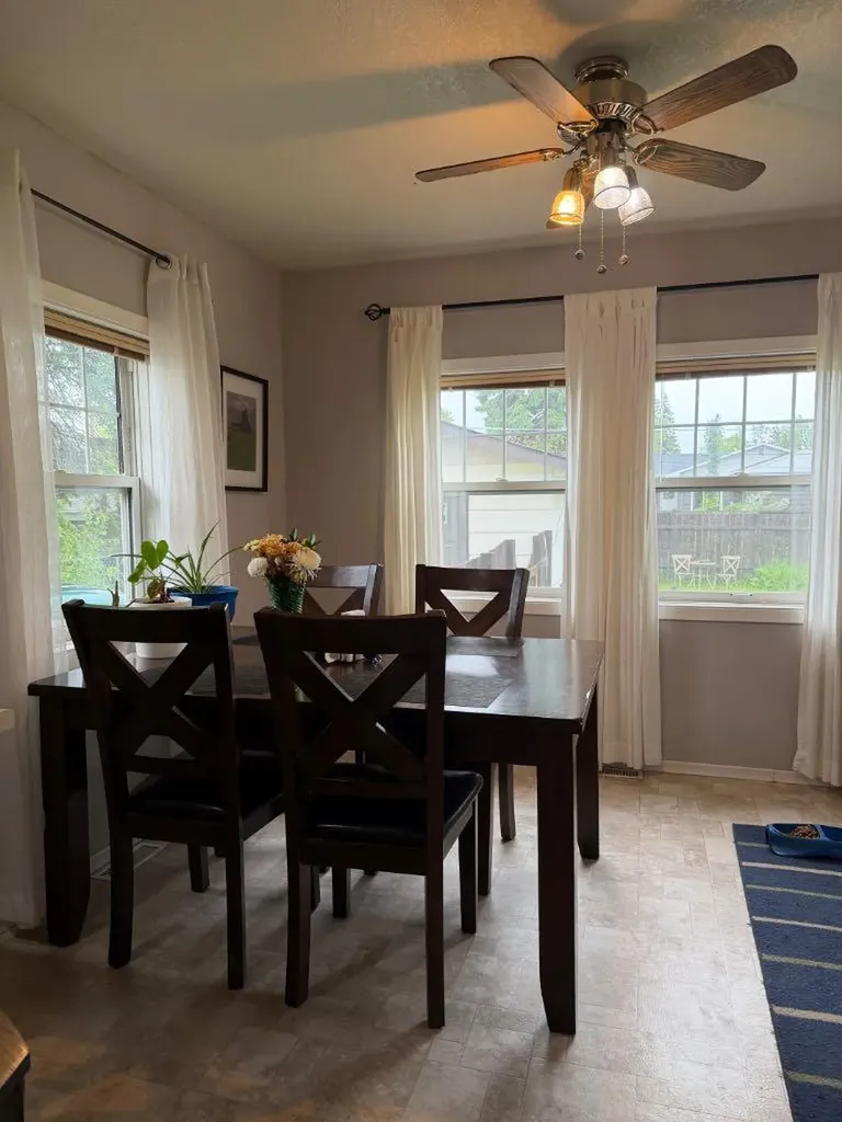 10107 90 Avenue Grande Prairie AB T8V 0E8