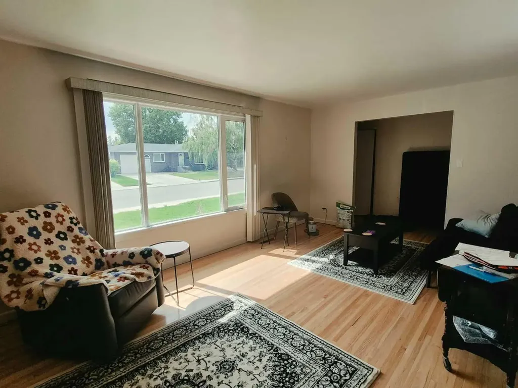 1023 29a Street S Lethbridge AB T1K 2X8