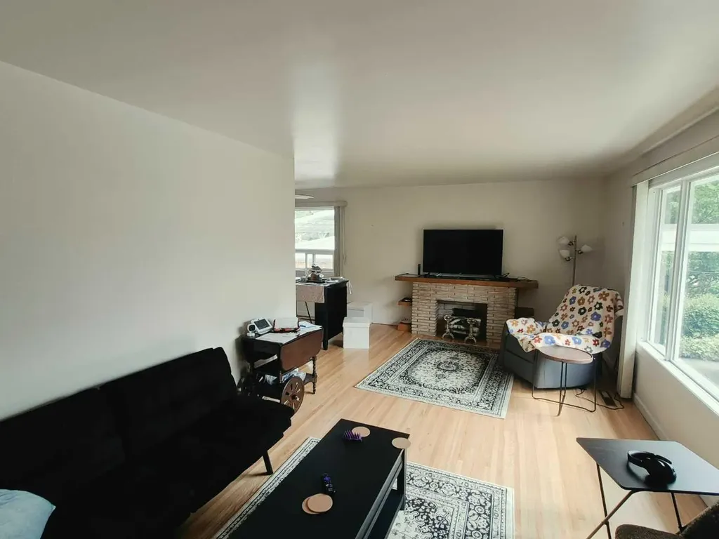 1023 29a Street S Lethbridge AB T1K 2X8