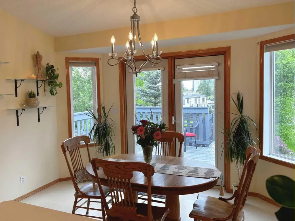 6244 Cypress Close Olds AB T4H 1M7
