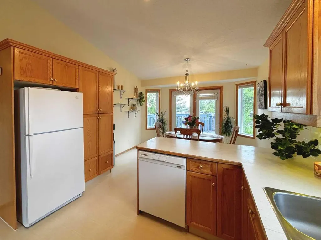 6244 Cypress Close Olds AB T4H 1M7