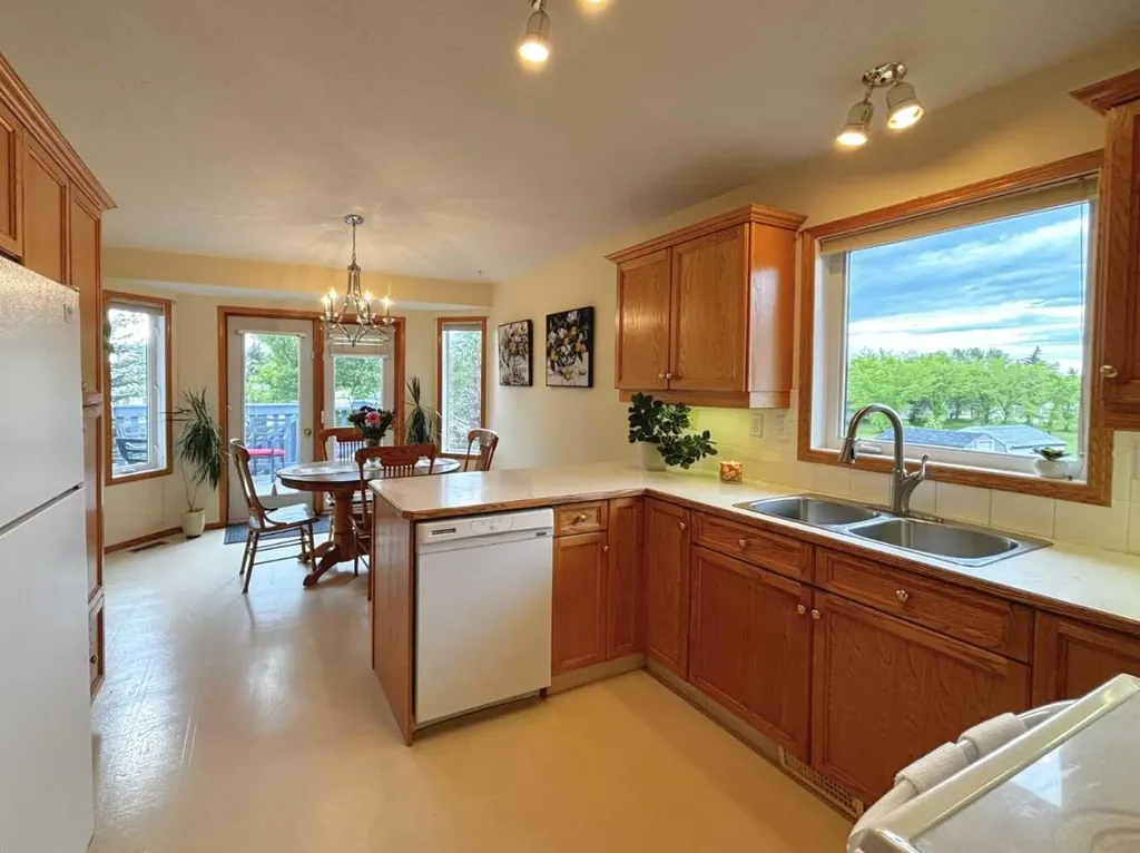 6244 Cypress Close Olds AB T4H 1M7