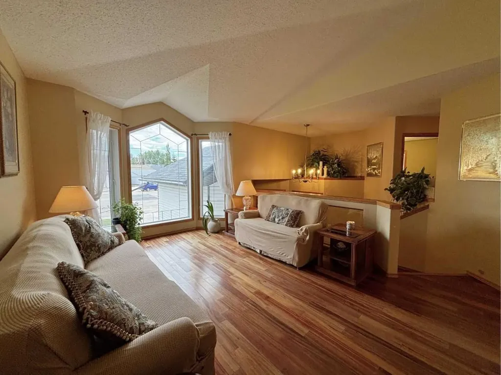 6244 Cypress Close Olds AB T4H 1M7