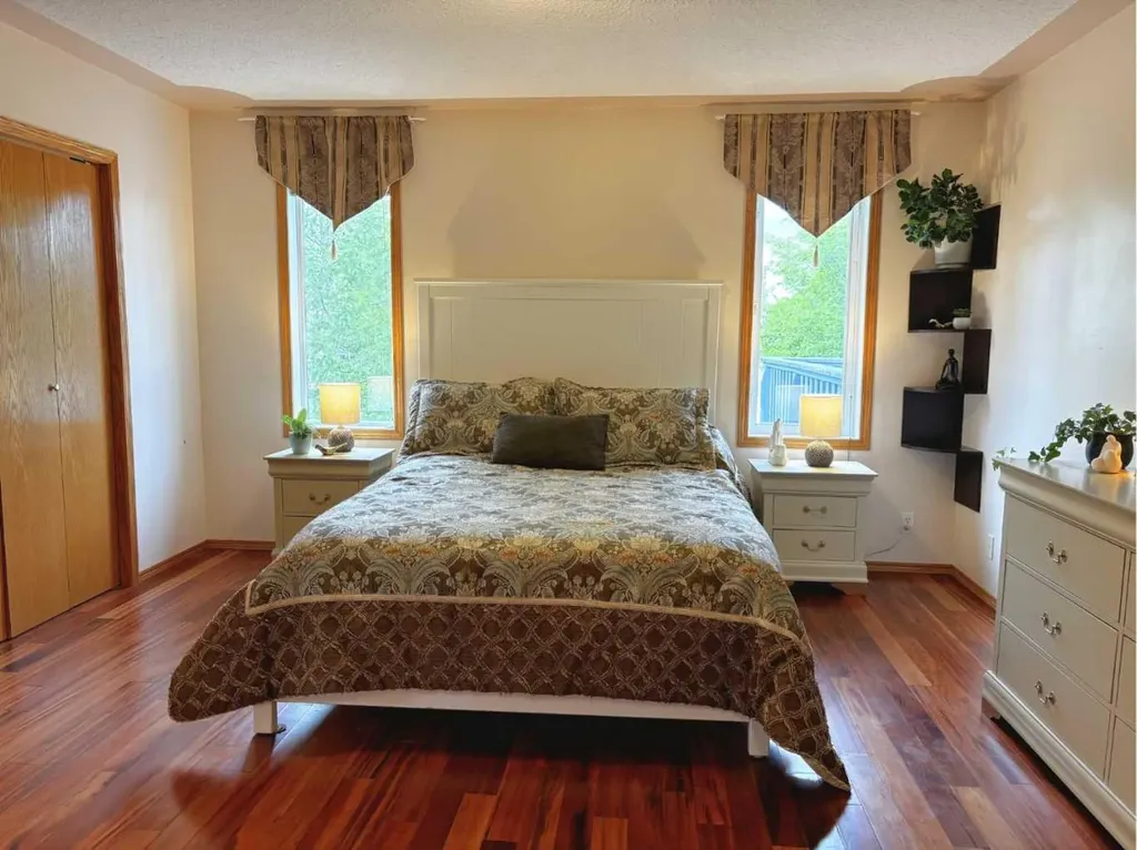 6244 Cypress Close Olds AB T4H 1M7