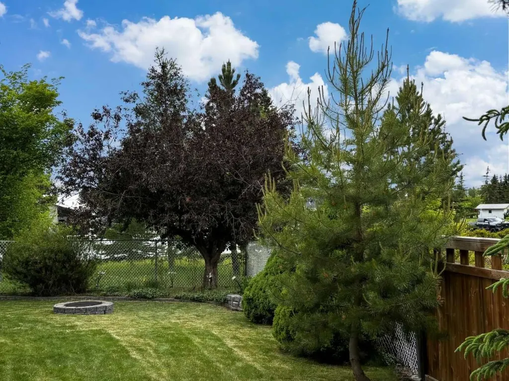 6244 Cypress Close Olds AB T4H 1M7
