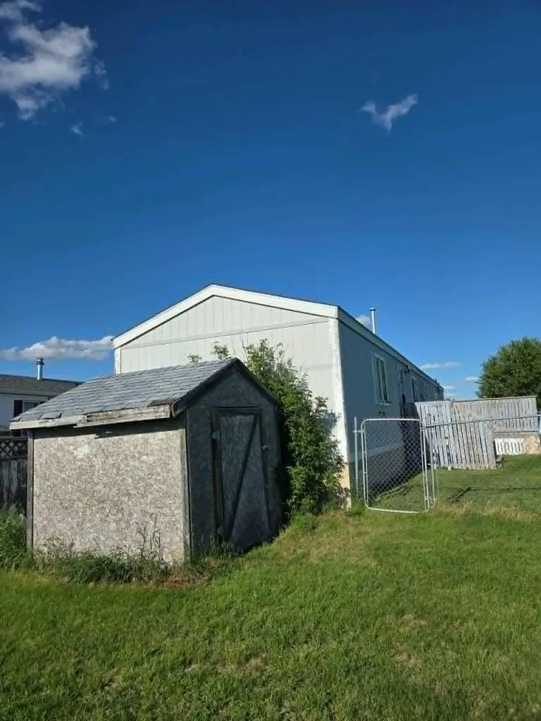 39 Maple Drive Brooks AB T1R 1J2