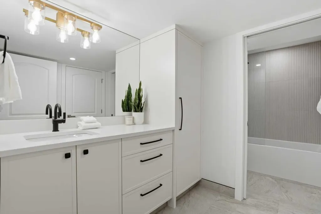 119 Canterville Road SW Calgary AB T2W 4R2