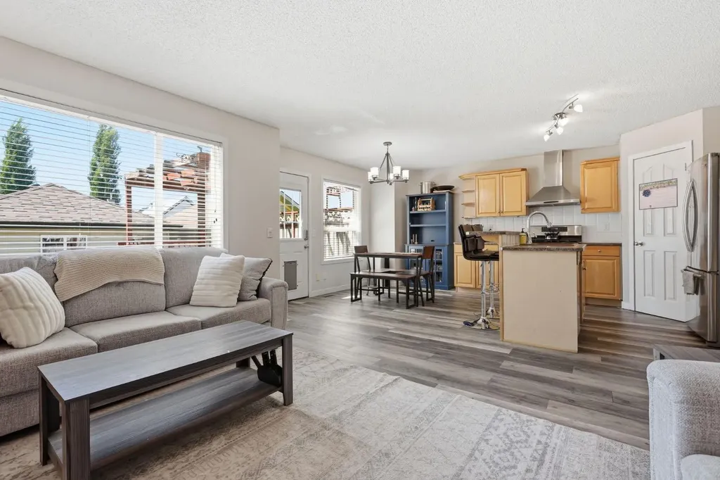 134 Prestwick Landing SE Calgary AB T2Z 3S4