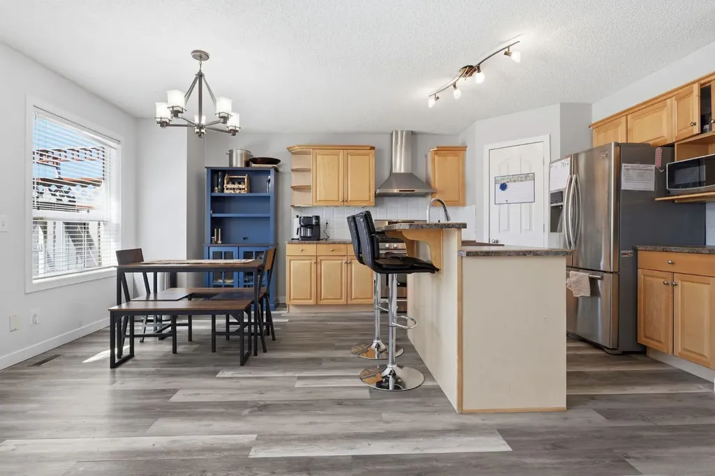 134 Prestwick Landing SE Calgary AB T2Z 3S4