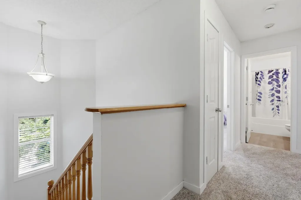 134 Prestwick Landing SE Calgary AB T2Z 3S4