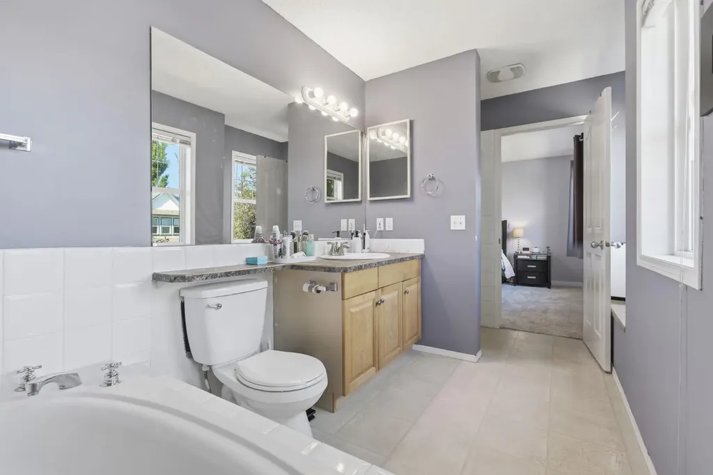 134 Prestwick Landing SE Calgary AB T2Z 3S4
