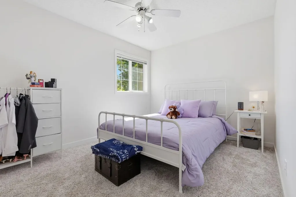134 Prestwick Landing SE Calgary AB T2Z 3S4