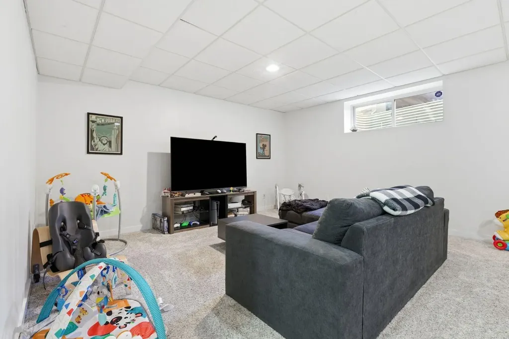 134 Prestwick Landing SE Calgary AB T2Z 3S4