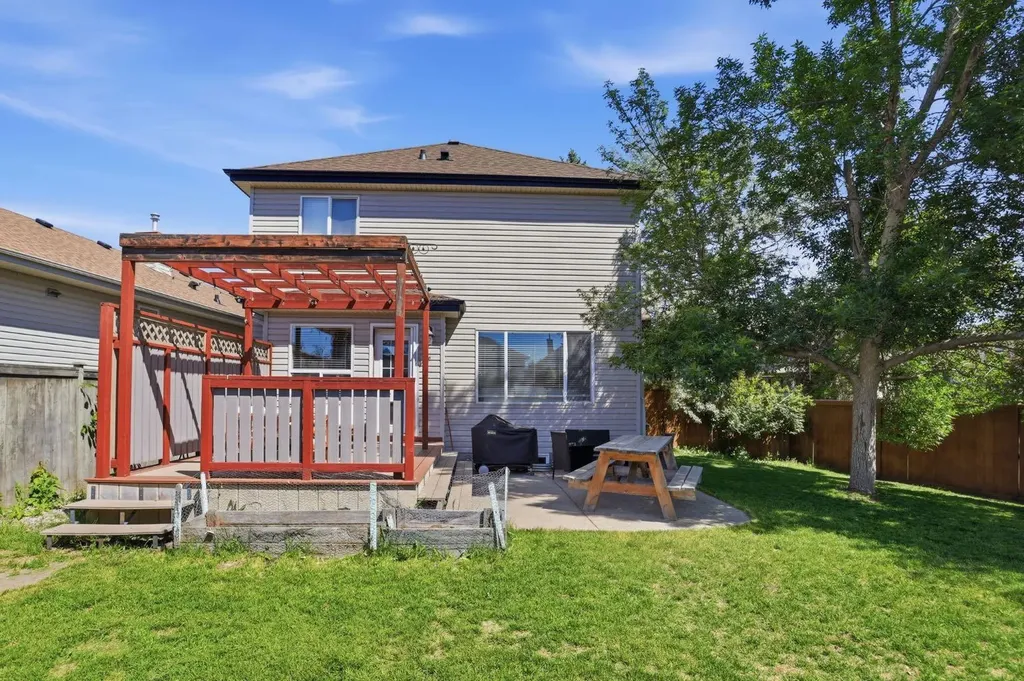 134 Prestwick Landing SE Calgary AB T2Z 3S4