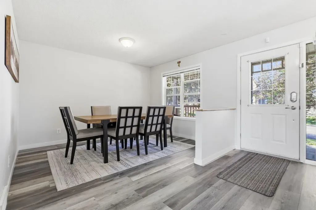 134 Prestwick Landing SE Calgary AB T2Z 3S4