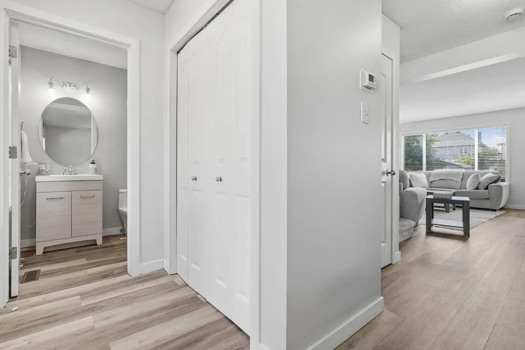 134 Prestwick Landing SE Calgary AB T2Z 3S4