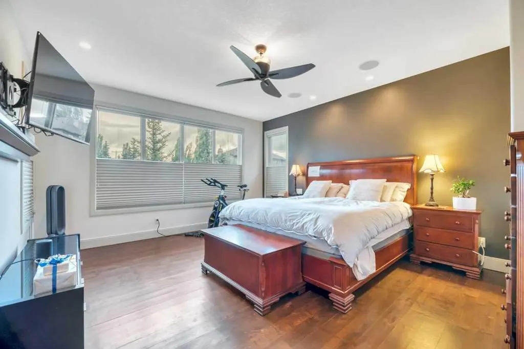 377 Evergreen Circle SW Calgary AB T2Y 0B8