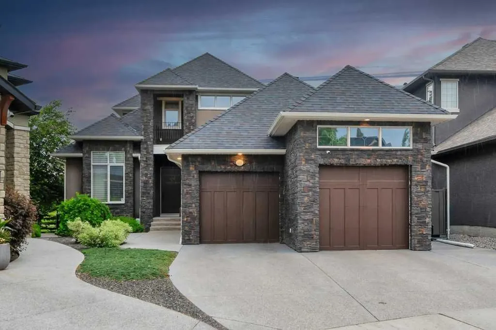 377 Evergreen Circle SW Calgary AB T2Y 0B8