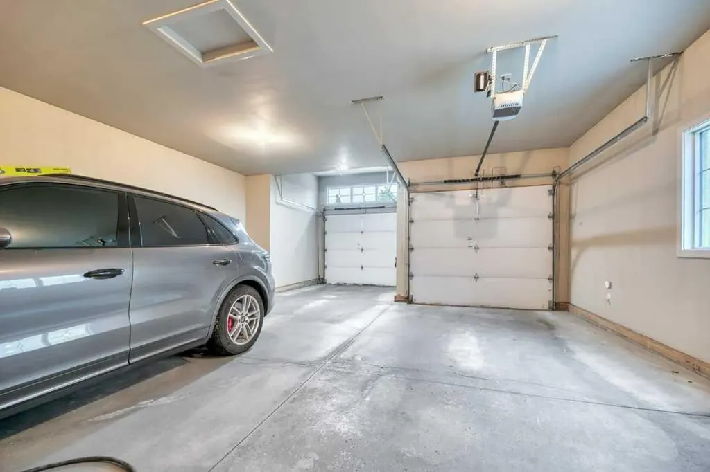 377 Evergreen Circle SW Calgary AB T2Y 0B8