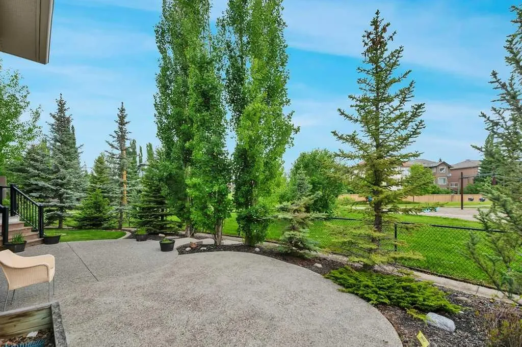377 Evergreen Circle SW Calgary AB T2Y 0B8