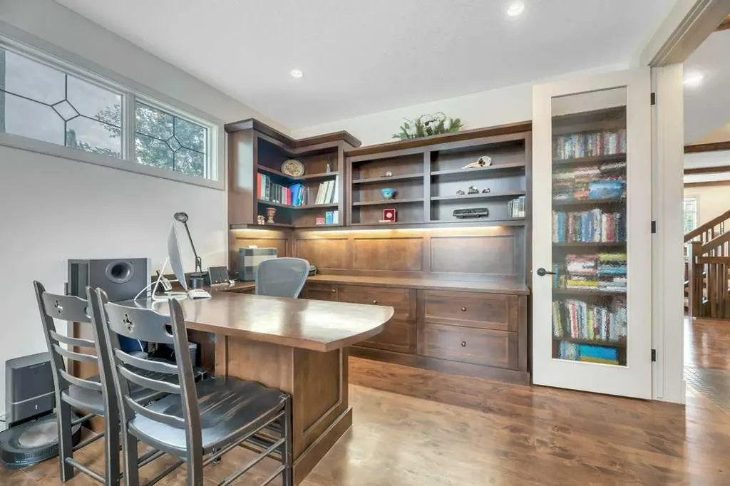 377 Evergreen Circle SW Calgary AB T2Y 0B8