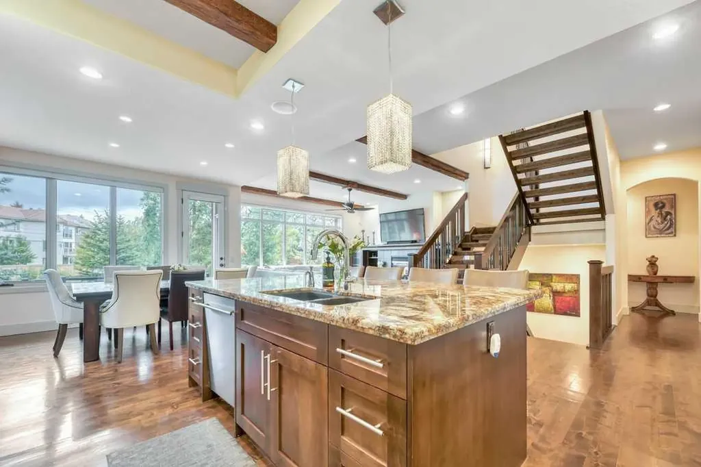 377 Evergreen Circle SW Calgary AB T2Y 0B8