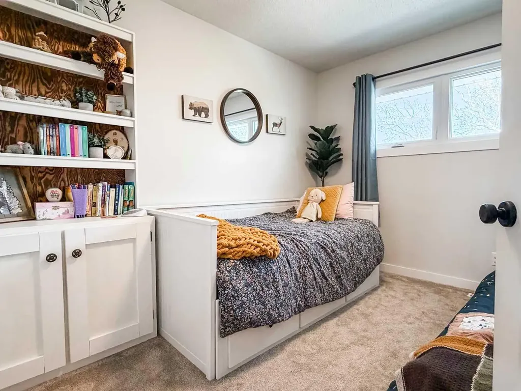 2 55 Street Close Stettler AB T4K 1J3
