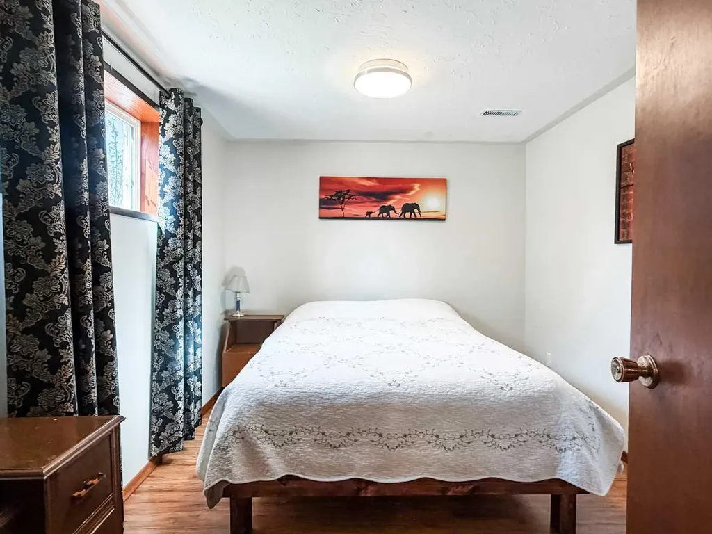 2 55 Street Close Stettler AB T4K 1J3