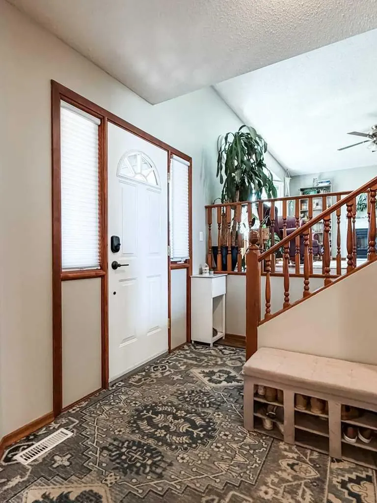 2 55 Street Close Stettler AB T4K 1J3