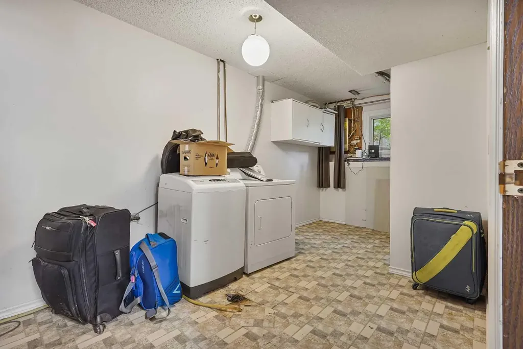 28 Cayuga Crescent W Lethbridge AB T1K 5H5