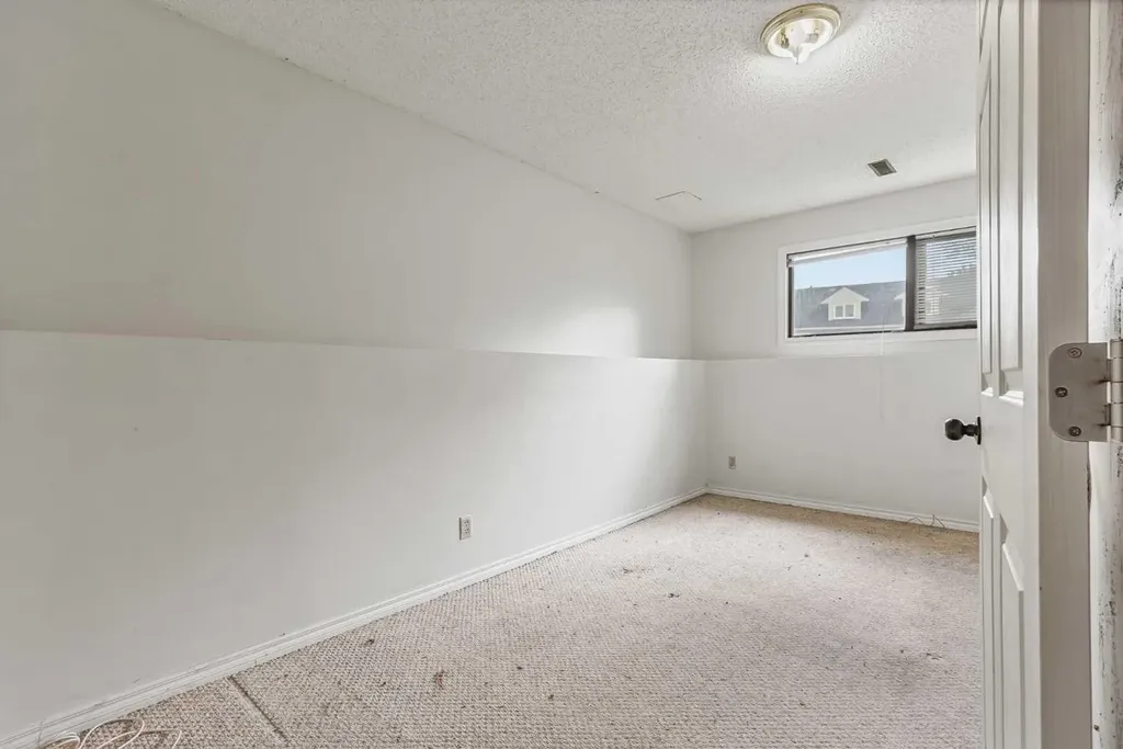 28 Cayuga Crescent W Lethbridge AB T1K 5H5