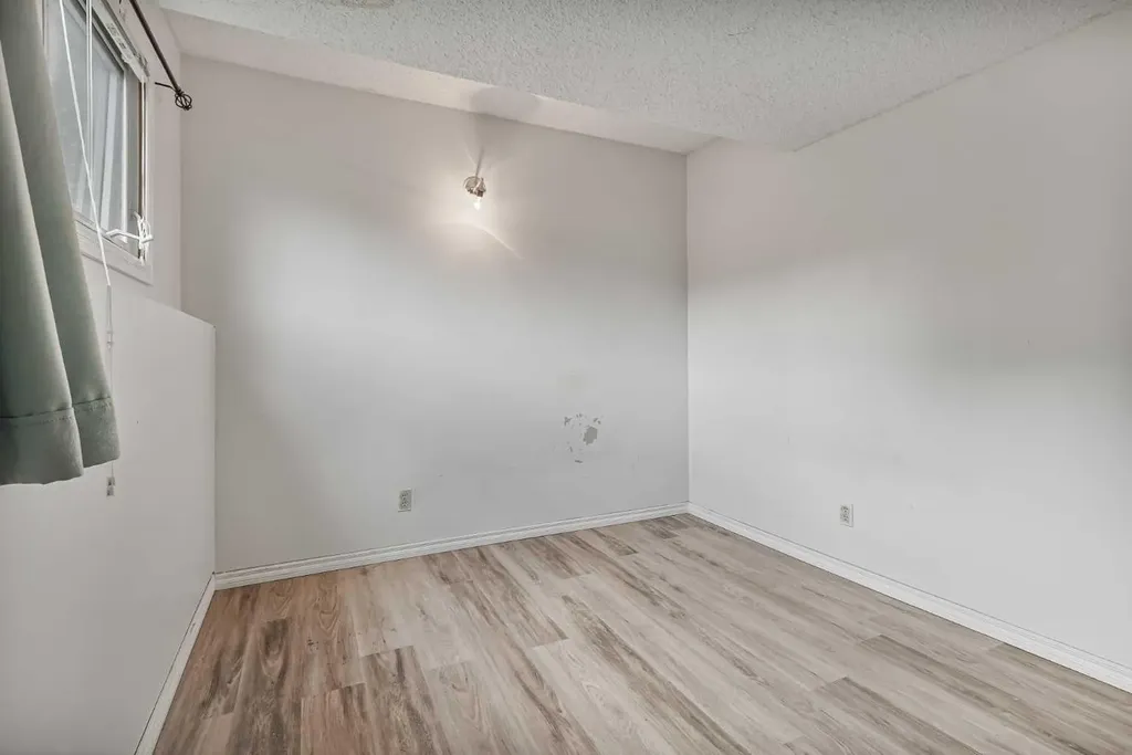 28 Cayuga Crescent W Lethbridge AB T1K 5H5