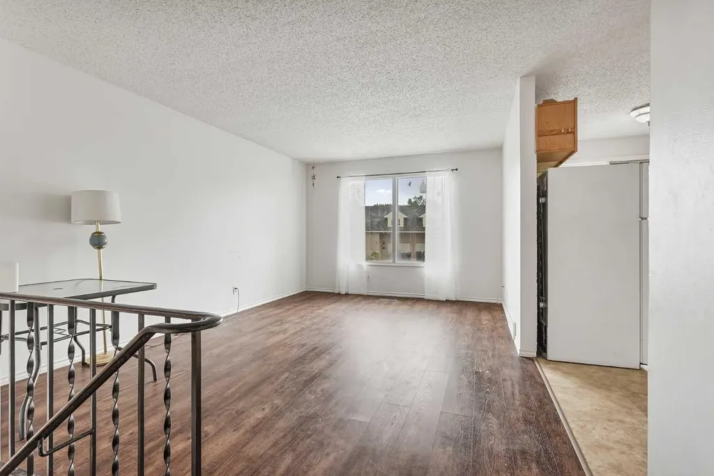 28 Cayuga Crescent W Lethbridge AB T1K 5H5