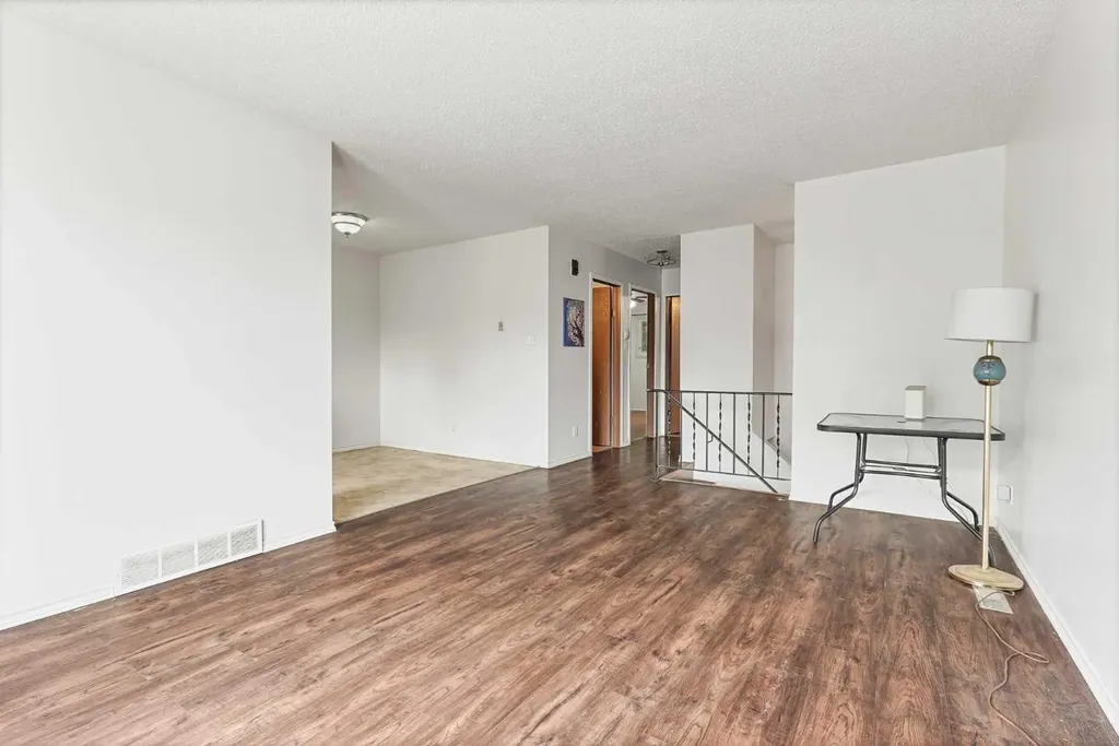 28 Cayuga Crescent W Lethbridge AB T1K 5H5