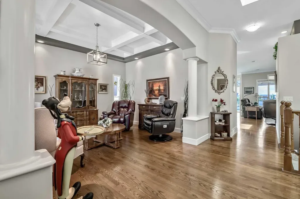 246 Crystal Shores Drive Okotoks AB T1S 2C5