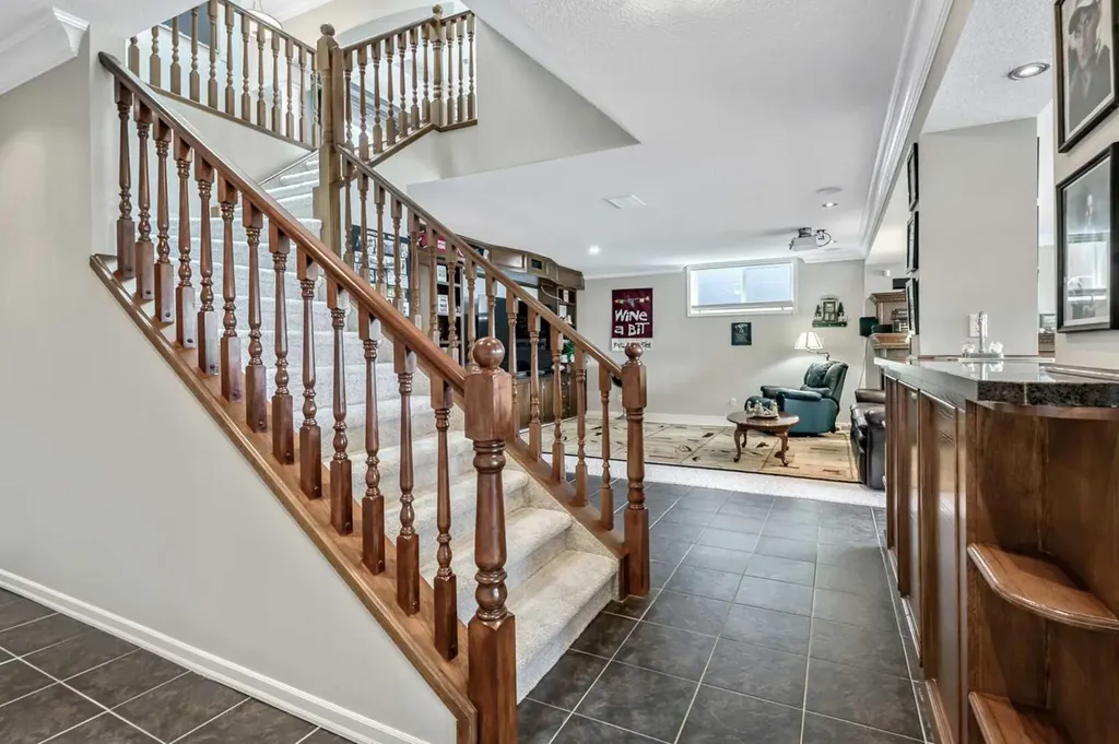 246 Crystal Shores Drive Okotoks AB T1S 2C5