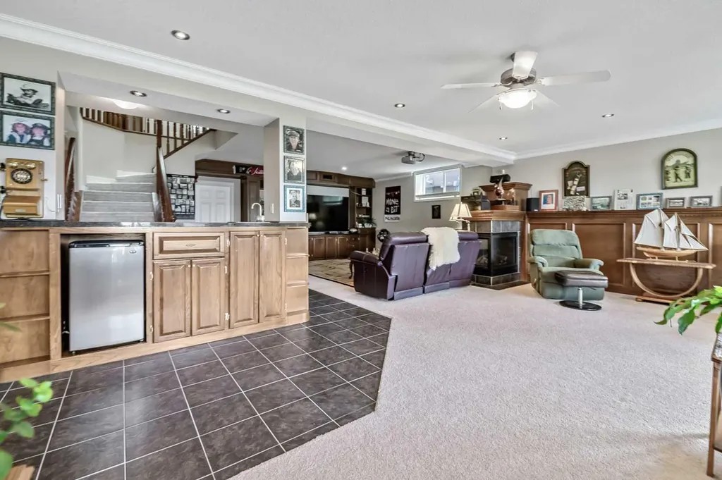 246 Crystal Shores Drive Okotoks AB T1S 2C5