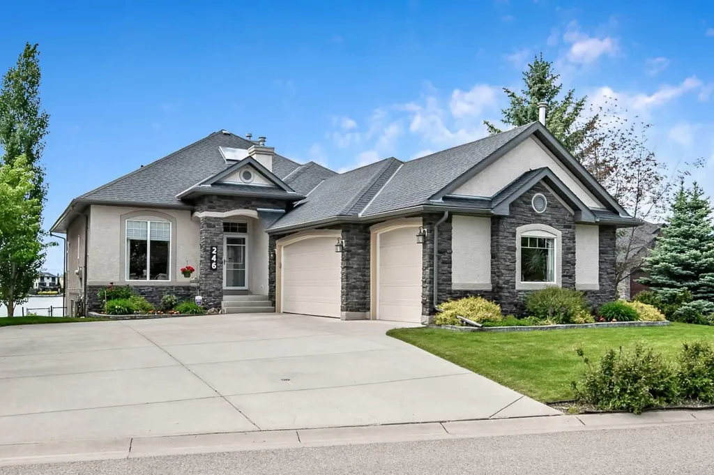246 Crystal Shores Drive Okotoks AB T1S 2C5