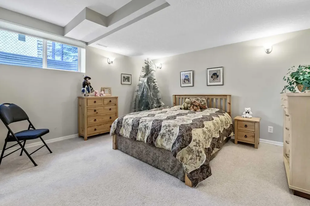 246 Crystal Shores Drive Okotoks AB T1S 2C5