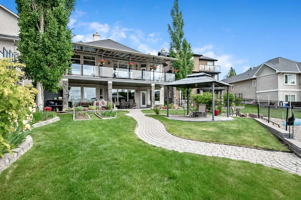 246 Crystal Shores Drive Okotoks AB T1S 2C5