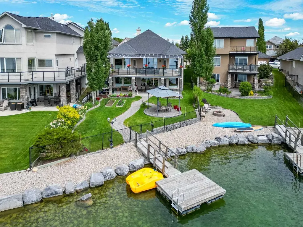 246 Crystal Shores Drive Okotoks AB T1S 2C5