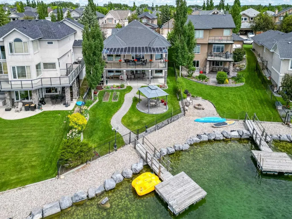 246 Crystal Shores Drive Okotoks AB T1S 2C5