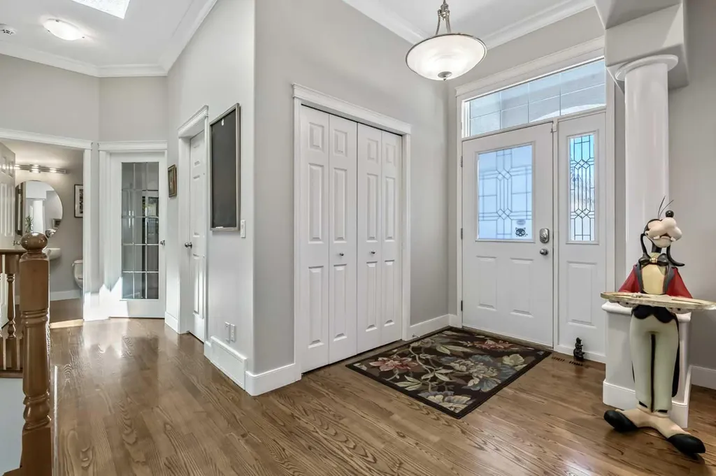 246 Crystal Shores Drive Okotoks AB T1S 2C5