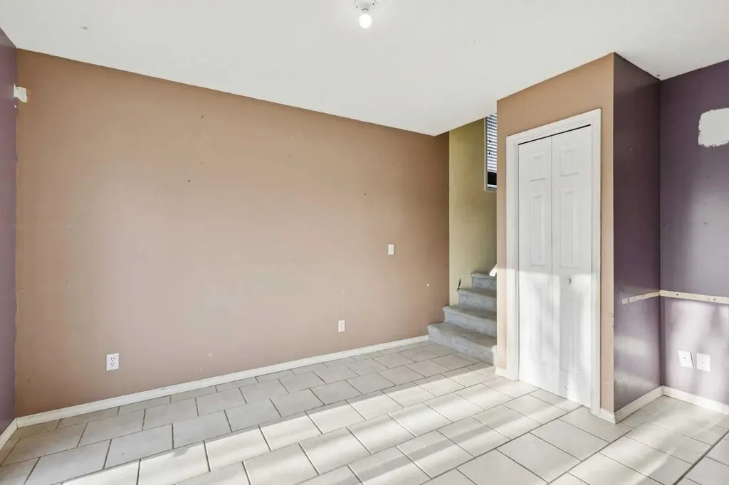 47 Covewood Park NE Calgary AB T3K 4T2