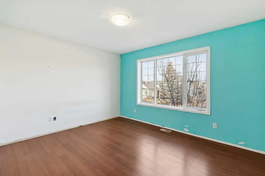 47 Covewood Park NE Calgary AB T3K 4T2