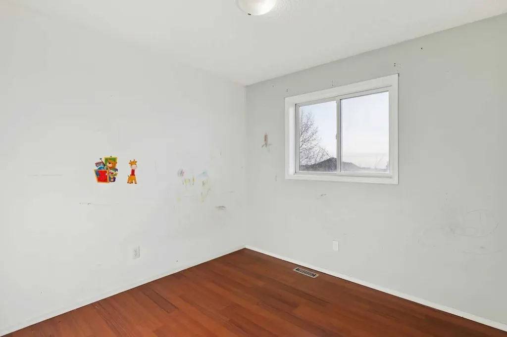 47 Covewood Park NE Calgary AB T3K 4T2