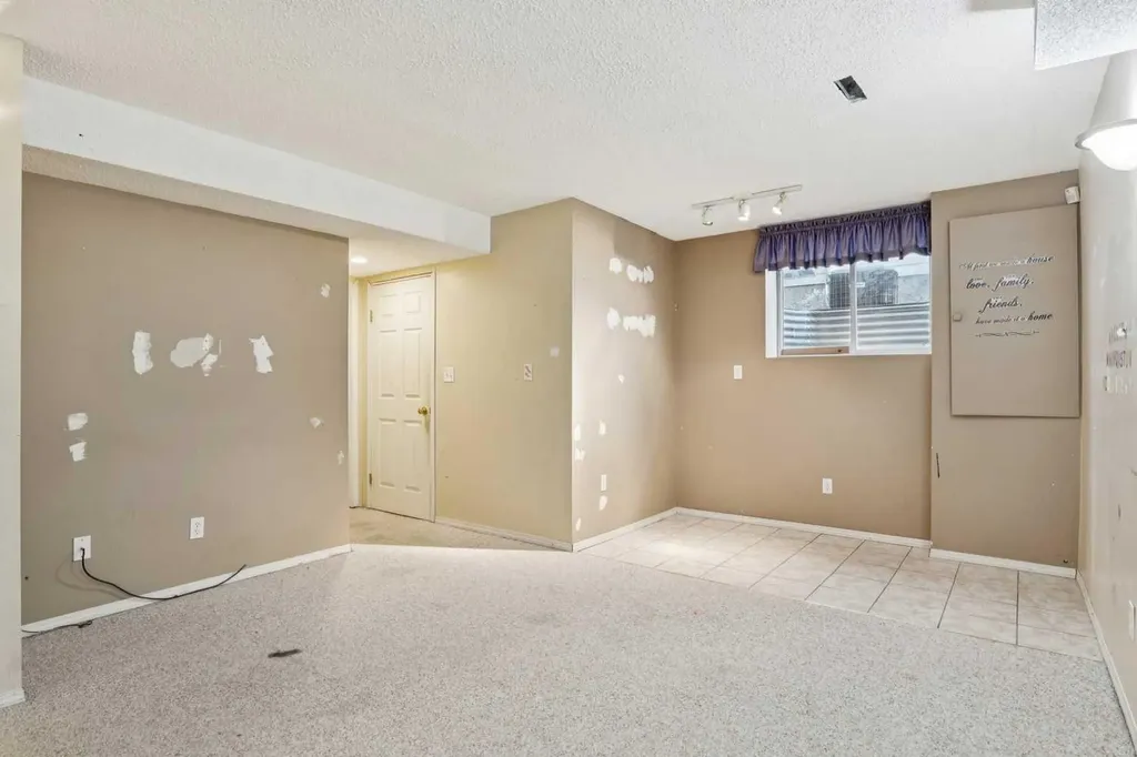47 Covewood Park NE Calgary AB T3K 4T2